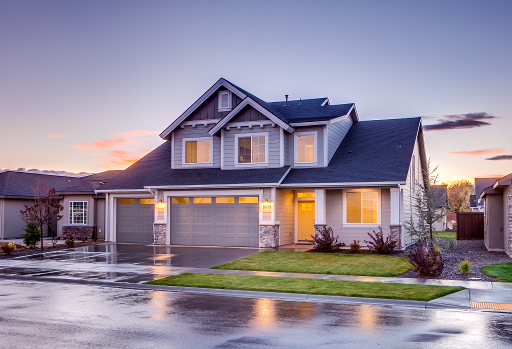 Starting A Renovation: 5 Roof Remodeling Tips