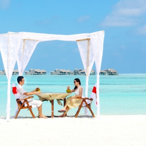 Why You Should Honeymoon In Maldives